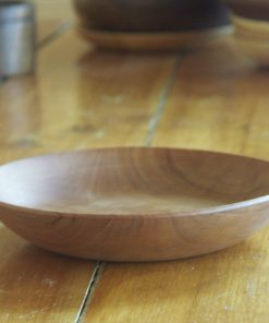 Assiette mi-creuse en merisier