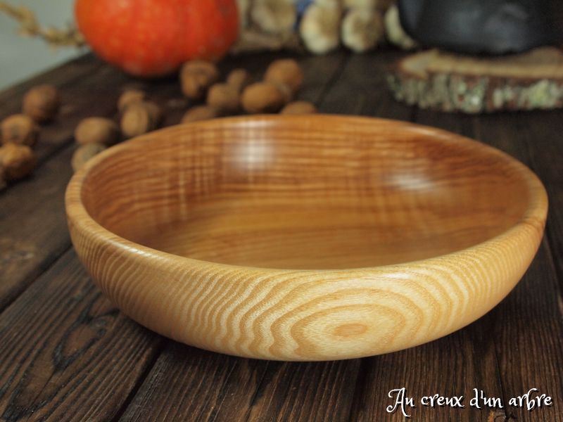 Assiette creuse en frêne olivier ondé - Image 2